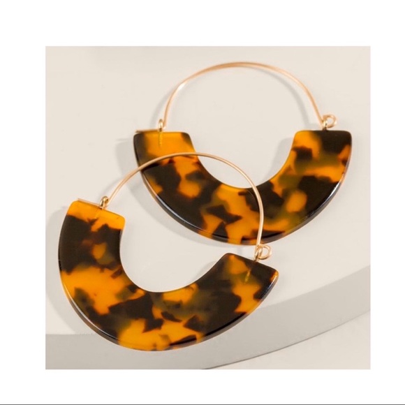 Jewelry - 🍒3/$30 New Tortoise Print Crescent Hoops